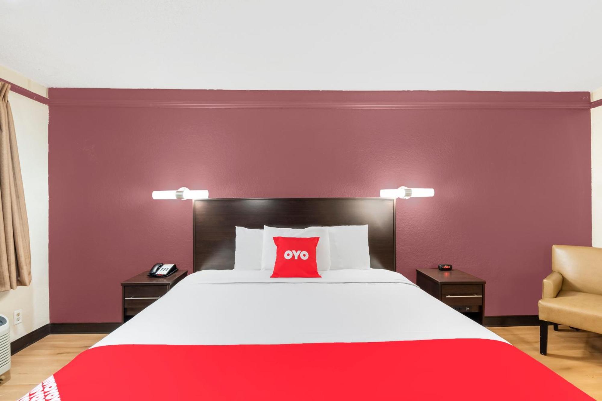 Oyo Hotel Tulsa N Sheridan Rd & Airport Exterior foto
